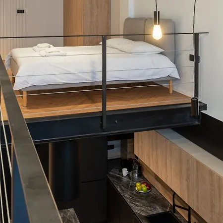 דירה Luxury Loft With Balcony In